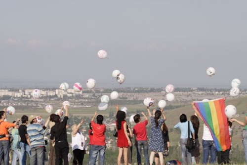 Haber | Kırgızistan’da da LGBT’lere yönelik ilan edilmemiş savaşa son!