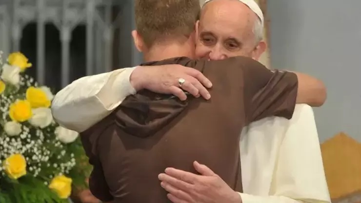 Haber | Papa Vatikan`da bir İspanyol transseksüeli ağırladı