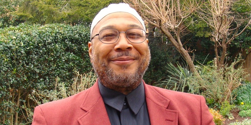 Haber | Taşları Yerinden Oynatan Siyahi Eşcinsel İmam