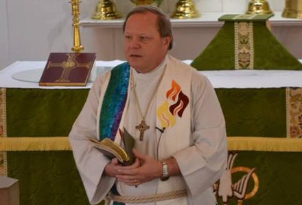 Haber | ABD`de bir papaz daha eşcinsel olduğunu açıkladı