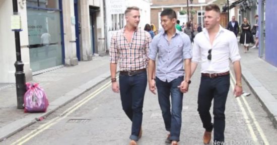 Haber | EVLİ EŞCİNSEL ÇİFT, İLİŞKİLERİNE ÜÇLÜ DEVAM ETMEK İÇİN BOŞANDI