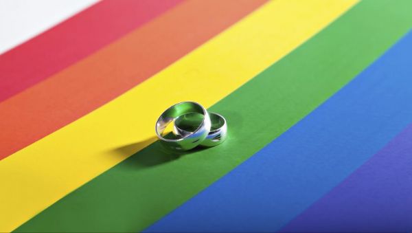 Haber | Karar Verildi! Eşcinsel Çiftler Tüm AB Ülkelerinde Oturma İznine Sahip Olacak!