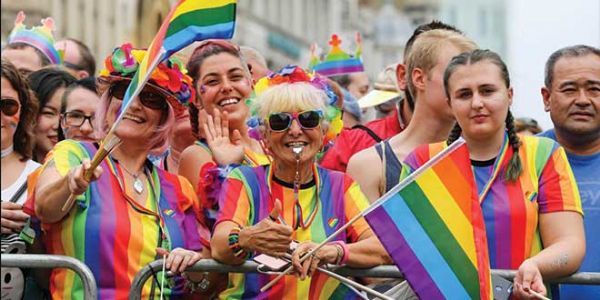 Haber | LONDRA ONUR YÜRÜYÜŞÜ’NE REKOR KATILIM VE GÜLBEN ERGEN’İN PAYLAŞIMI